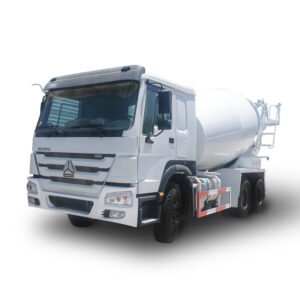 Camião betoneladaseira móvel autocarregável — 8–20 m³